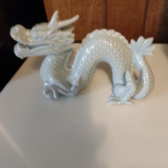 VINTAGE ANDREA BY CHARLES SADEK PORCELAIN DRAGON. - Picture 3 of 8